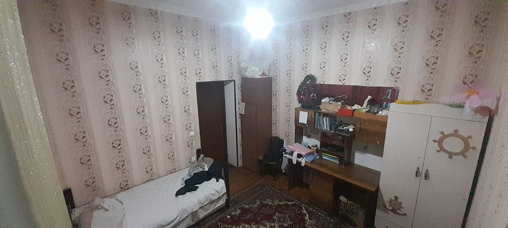 4-х комнатная квартиру центре города Чирчика