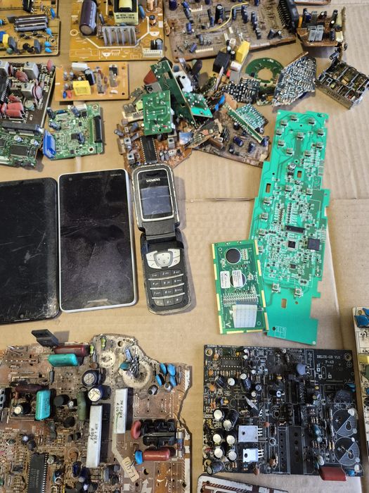 Електронна скрап.