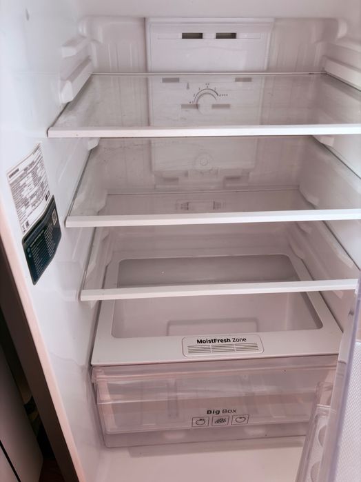 Продается холодильник Samsung
