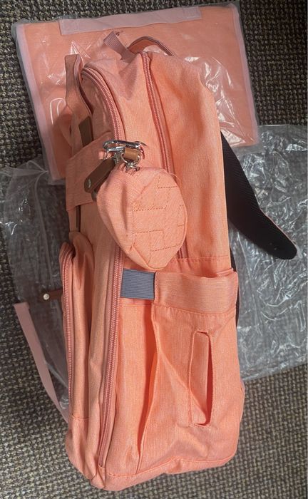 Ghiozdan pentru bebelusi