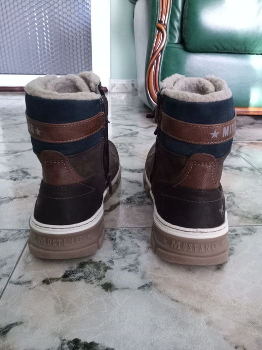 Нови мъжки обувки