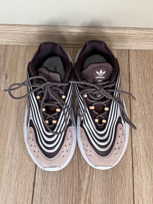Маратонки Adidas OZELIA