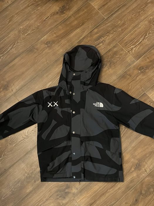 Ветровка The North Face X Kaws