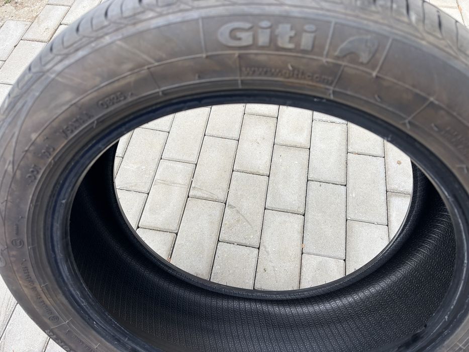 Set 4 anvelope  Giti 215/50/18