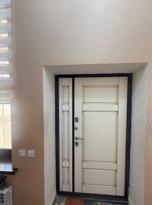 Срочно продается наружняя дверь