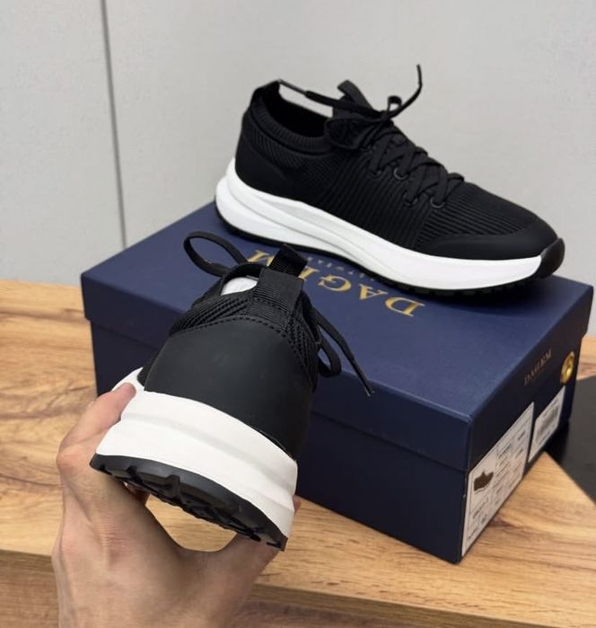 Продам кроссовки