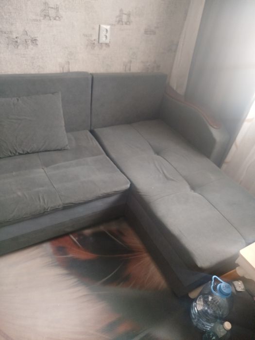 Продам диван для гостиной