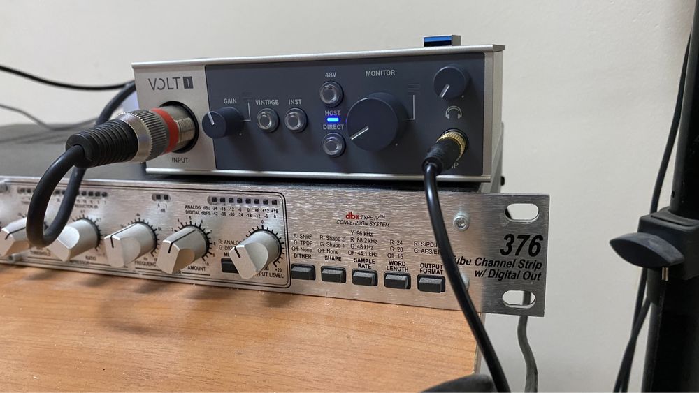 Звуковая карта Volt 1