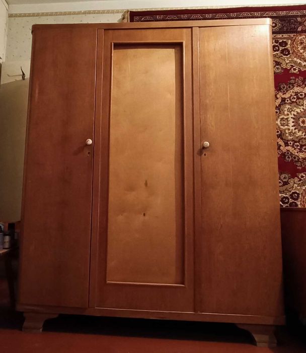 Продам шкаф для одежды
