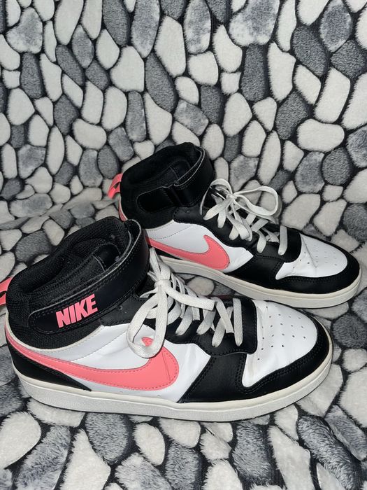 Дамски кецове Nike