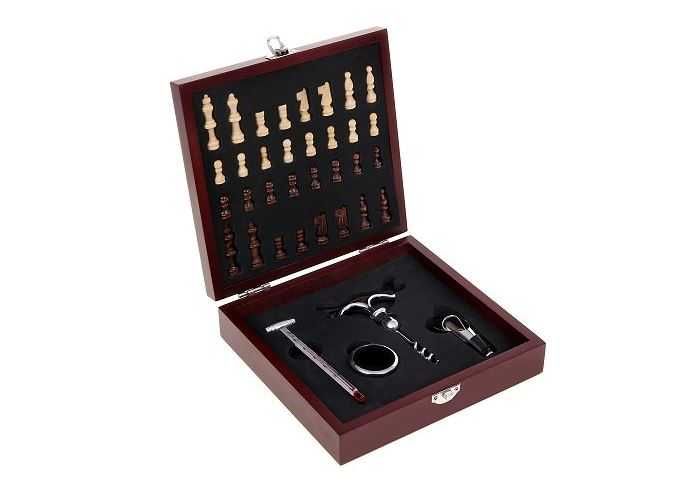 НОВА Луксозна Подаръчna КУТИЯ ЗА ВИНО с аксесоари.СЕТ ЗА ВИНО +ШАХ 2в1