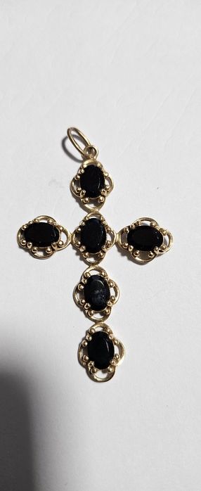 Золотой крест камни Гранат