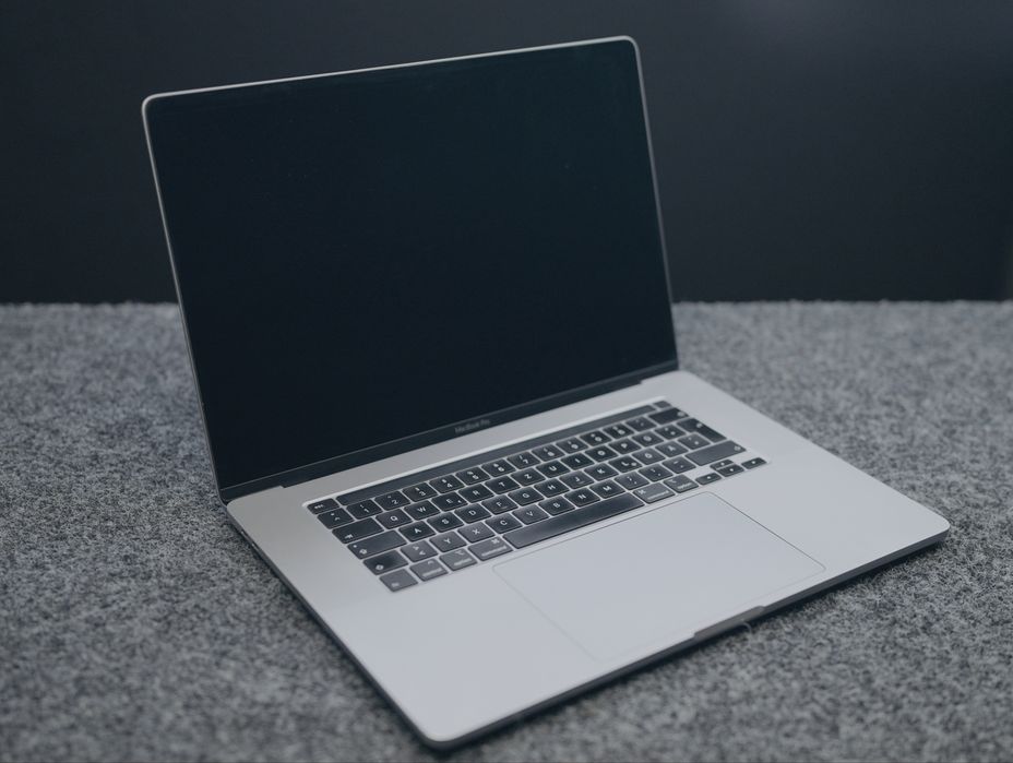 Mackook Pro 16inch 2019 i9/32/2tb