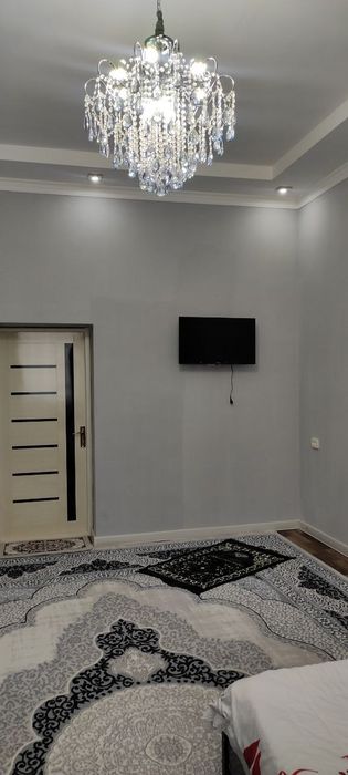 Шарк 2, 2 хонали,60 кв. 1 этаж  квартира сотилади(падвал б.н)
