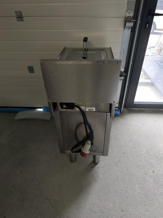 Професионален фритюрник