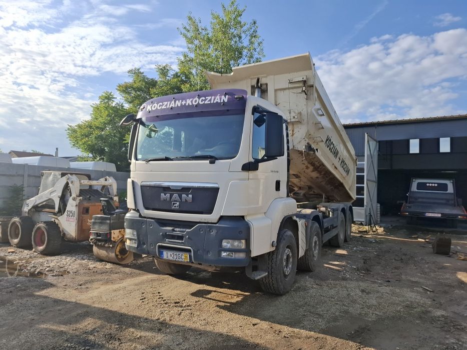 Vand basculanta man 8x4 perfecta stare de funcționare