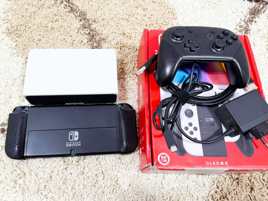 Nintendo Switch OLED Modat SX CORE CFW si accesorii