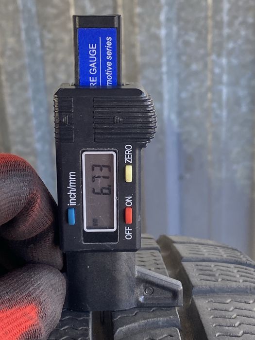 215/55/17 Зимни