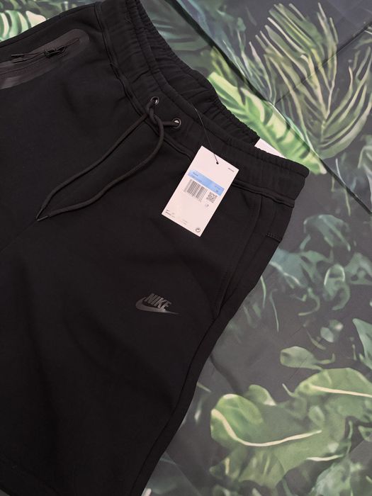 Pantaloni Scurti Nike Tech