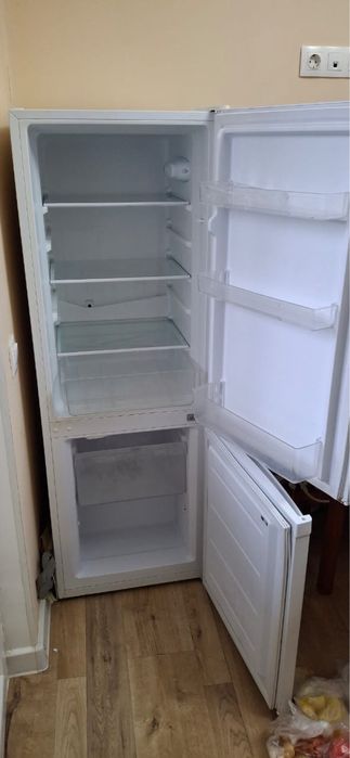 Продам Холодильник ARG