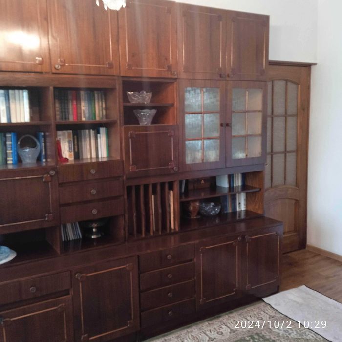 Продается стенка в гостиную