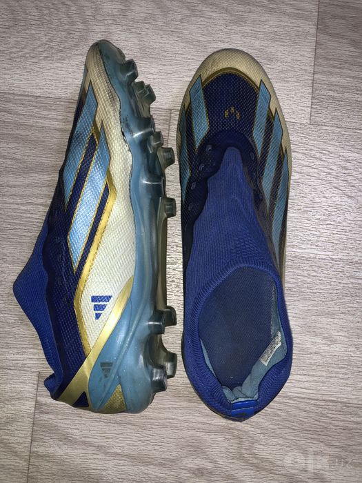 Футбольные бутсы Adidas X