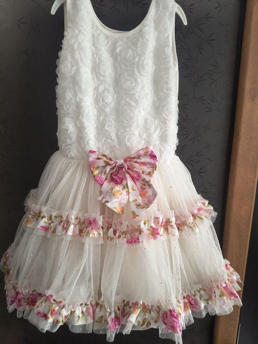 Rochiță pentru fetițe