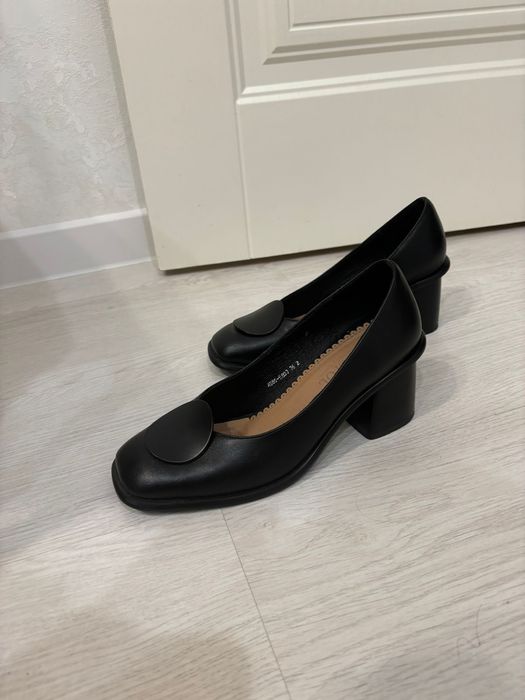 Продам кожаные туфли