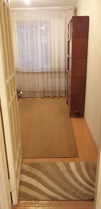 3-комнатная в центре рядом с Flagman: первый этаж, кирпичный дом