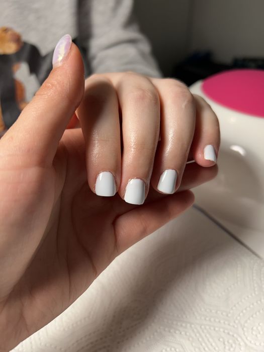 Manichiura oja semipermanenta si gel