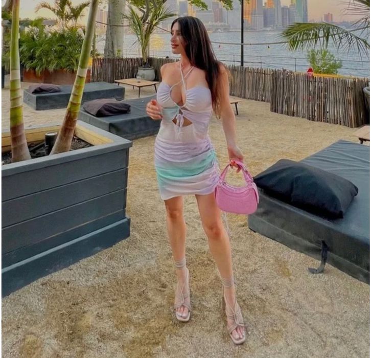 Сатенена рокля на Zara