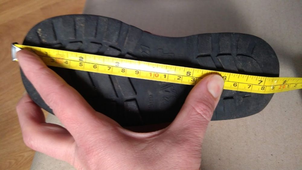 Pantofi din piele naturala, rosii, nr. 27, UTILIZATI