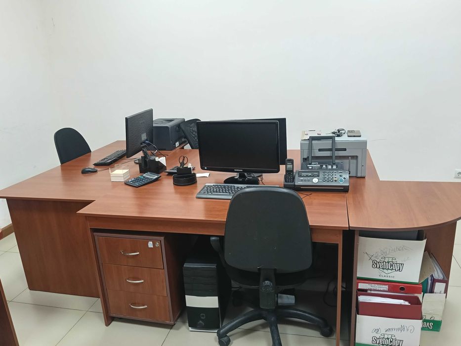 Офисная мебель, столы, шкафы