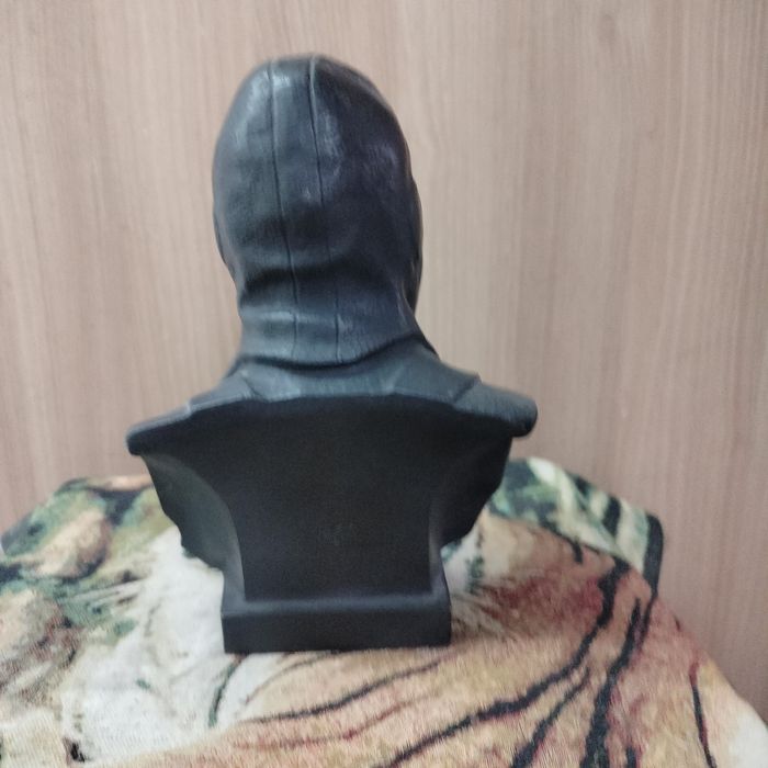 Гагарин бюст чугун