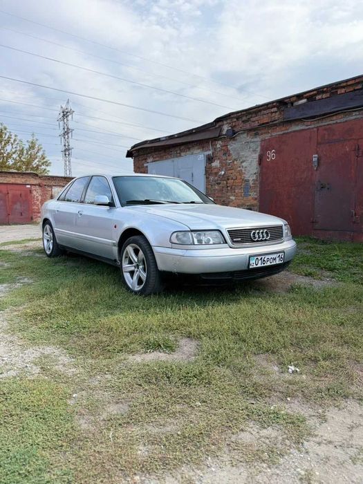 Продам Audi A8 3.7 Quattro (D2)
