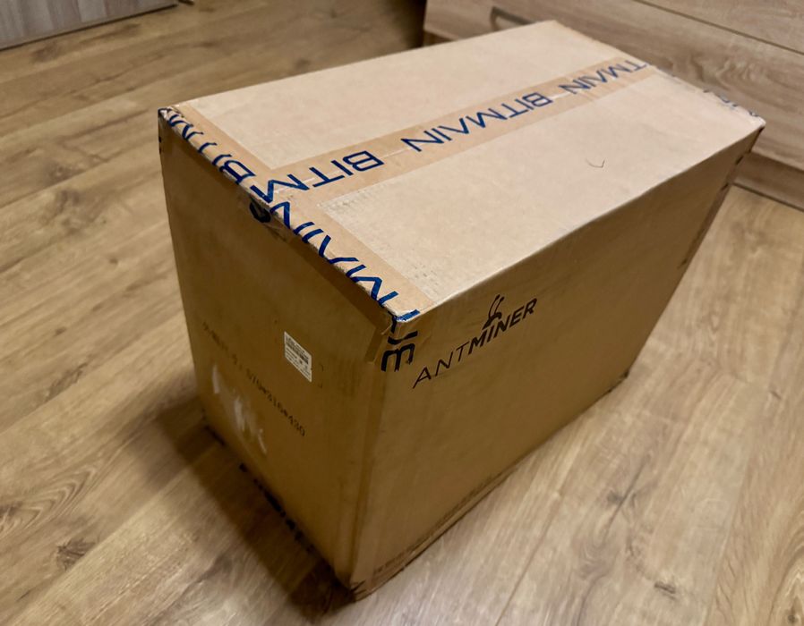 BITMAIN ANTMINER S19j Pro-104Th-Наличен, Чисто Нов!