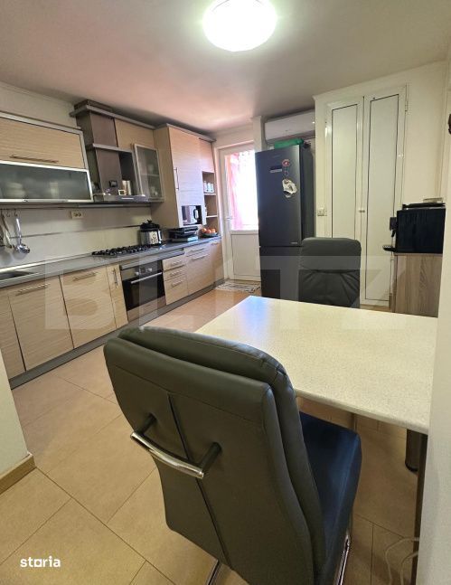 Apartament modern cu 3 camere, complet mobilat si utilat – Zona semi