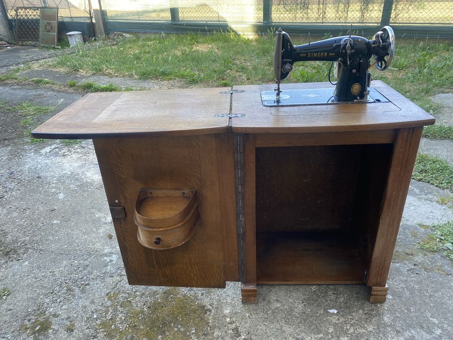 Masina de cusut Singer