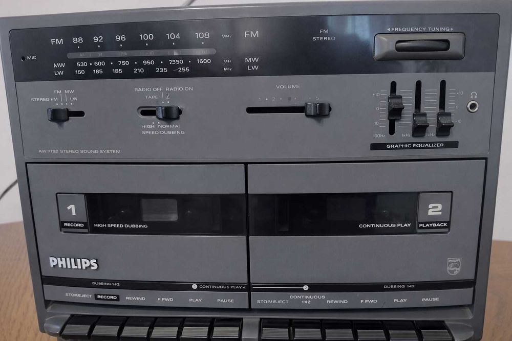 Dublu radiocasetofon stereo 2x8W Philips portabil, avantajos