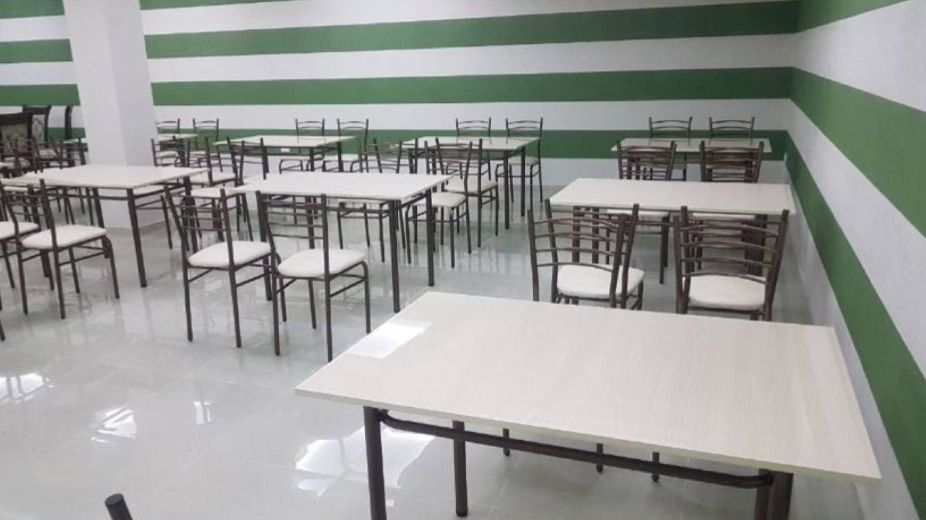 Mebel.  Oshxona uchun stol va stullar