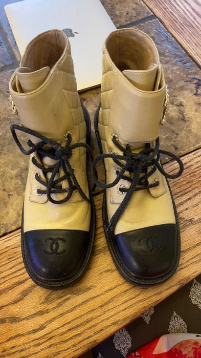 Рокля с пайети зелена и боти Chanel