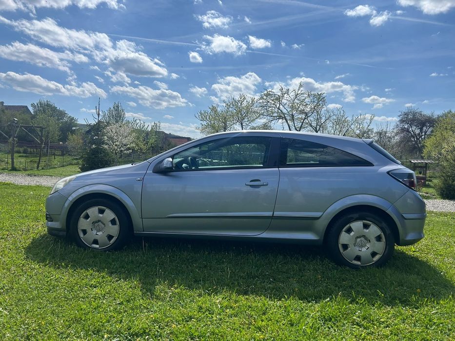 Vând Opel Astra GTC