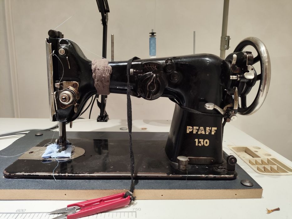 Швейная машина pfaff 130
