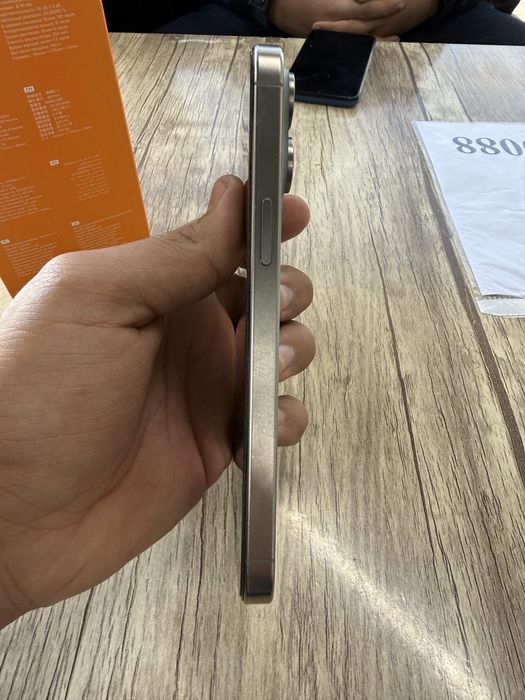 Iphone 15 pro max rangi natural titan