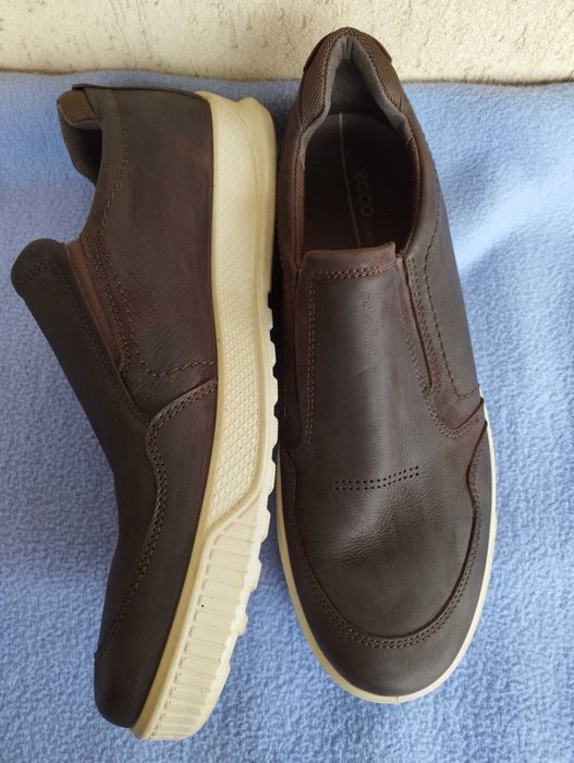 Нови обувки Clarks и Ecco номер 46.