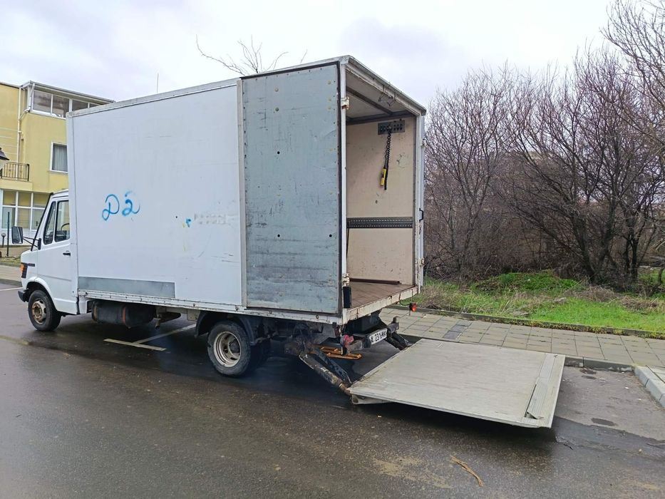 Продавам мерцедес 410 с борд