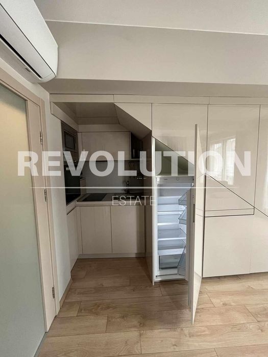 Дава се под наем Мезонет в Варна, Център - 90 кв.м за 1500 € - Снимка #3