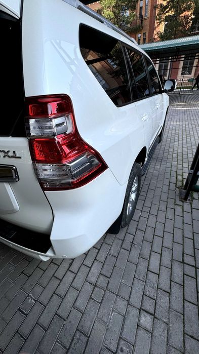 Toyota Prado 150 белый, обслужен, без вложений.