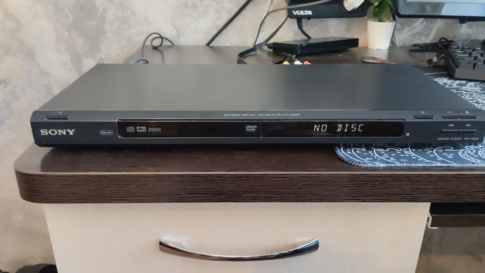 Продам DVD плеер Sony