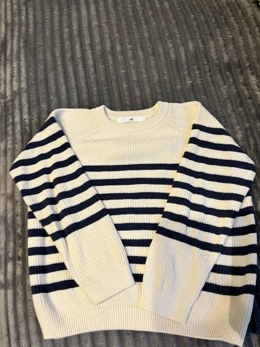 Лот 2 панталона Okaidi, пуловери Beneton и H&M